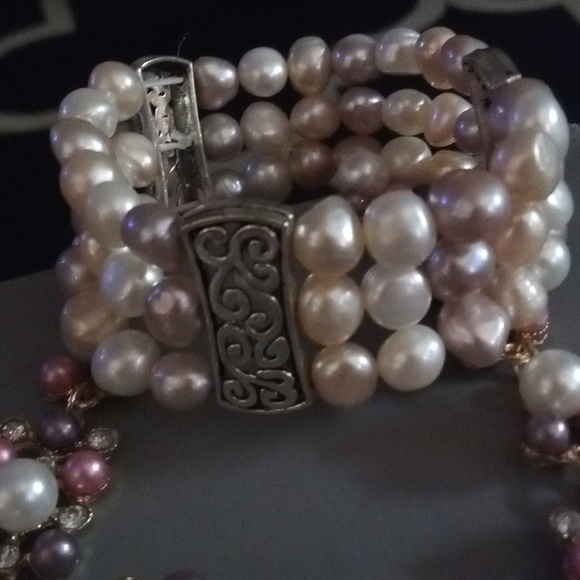 Jewelry - Picture 7 of 7